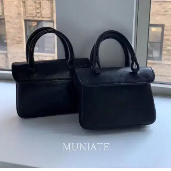 [BUNJANG] Minitmute Flat Base Leather Mini Bag / (원가 19.5) (크림) 미닛뮤트 플랫베이스 가죽 미니백