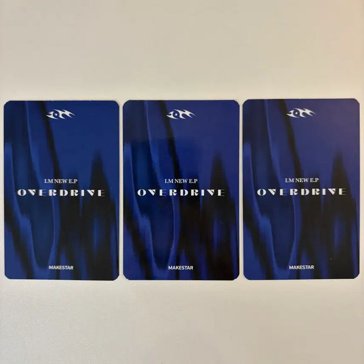 몬스타엑스 포토카드 3장 (탑홀더 제공)