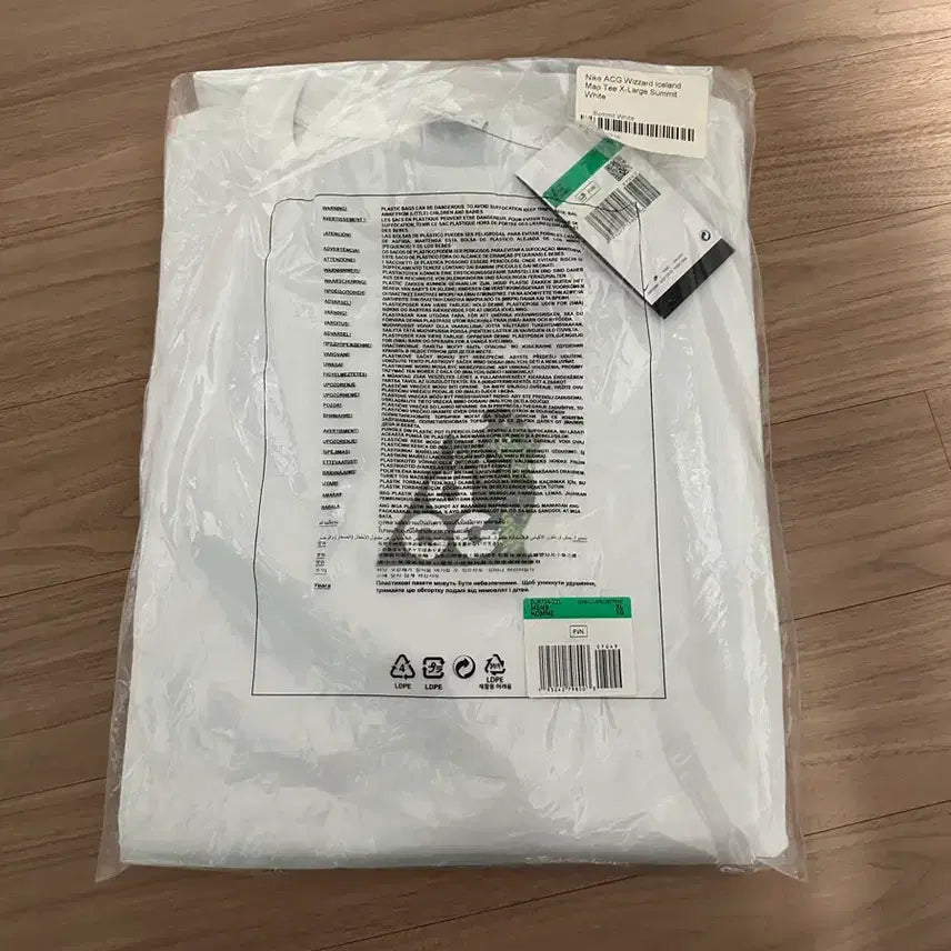 [SOLD OUT] 해외판 XL 나이키 ACG 아이슬란드 맵 반팔 티셔츠 서밋 화이트