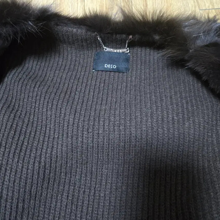 [BUNJANG] Real Fox Knit Vest / 미사용  테코. 리얼 폭스  니트 배색 조끼. 다크브라운