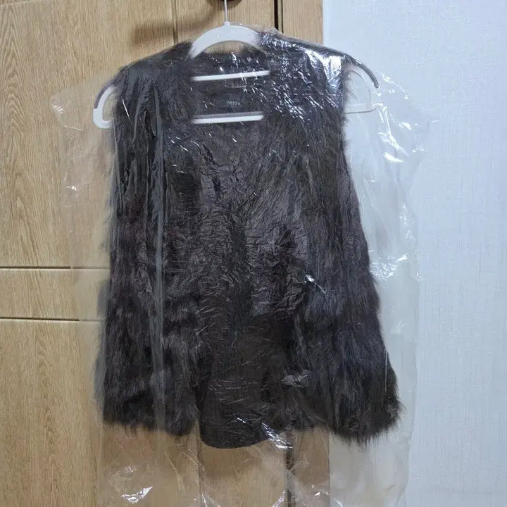 [BUNJANG] Real Fox Knit Vest / 미사용  테코. 리얼 폭스  니트 배색 조끼. 다크브라운