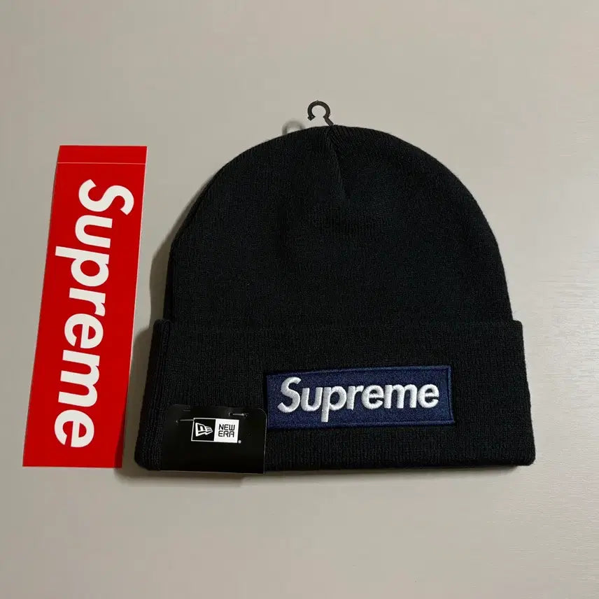 [SOLD OUT] 슈프림x뉴에라 박스로고 비니 스티커 25FW