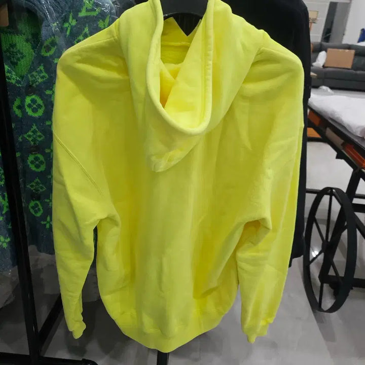 [BUNJANG] Balenciaga BB Logo Hoodie Lime / 발렌시아가 BB로고 후드티 라임