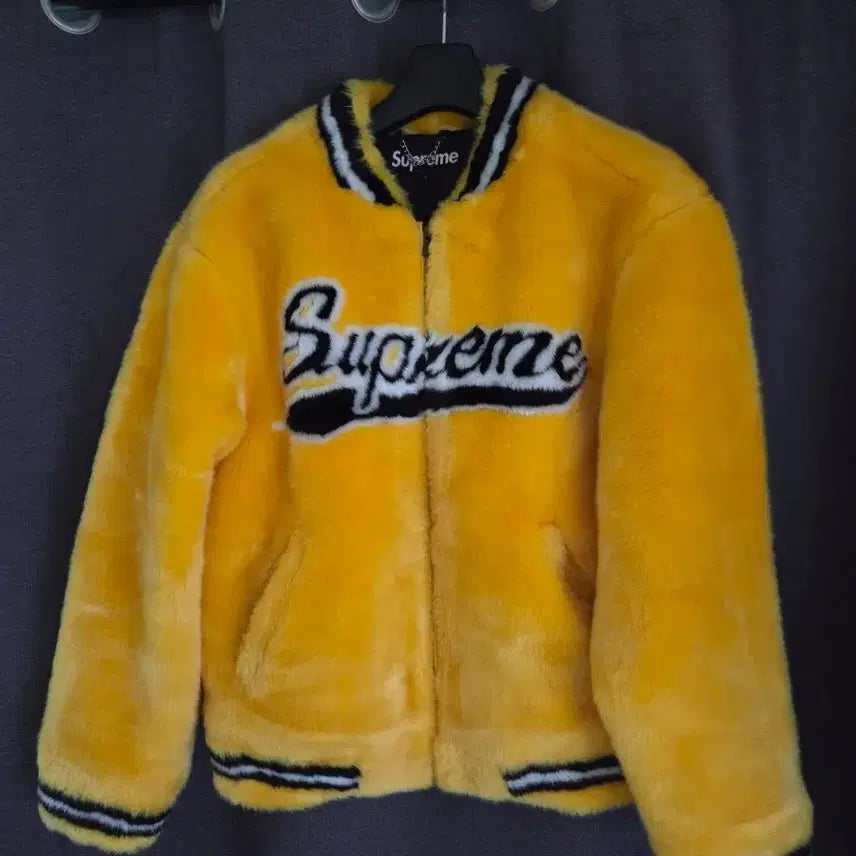 [BUNJANG] Supreme Faux Fur Varsity Jacket / (L)슈프림 폭스 퍼 바시티 자켓
