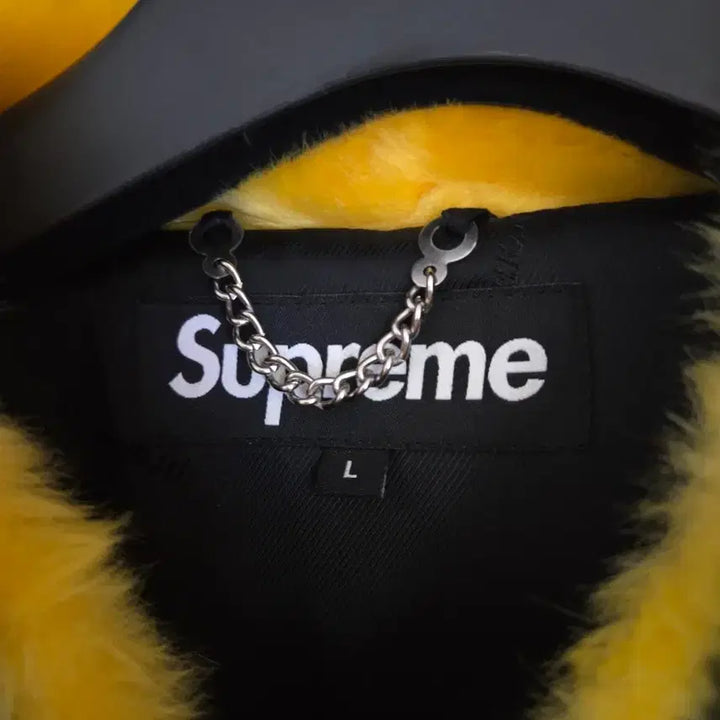 [BUNJANG] Supreme Faux Fur Varsity Jacket / (L)슈프림 폭스 퍼 바시티 자켓