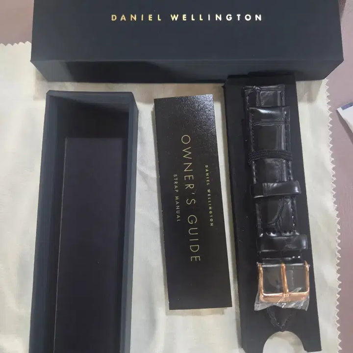 [BUNJANG] Daniel Wellington Dapper 38mm Watch Band / 단종된 다니엘웰링턴 대퍼 38mm용 시계줄(19mm)