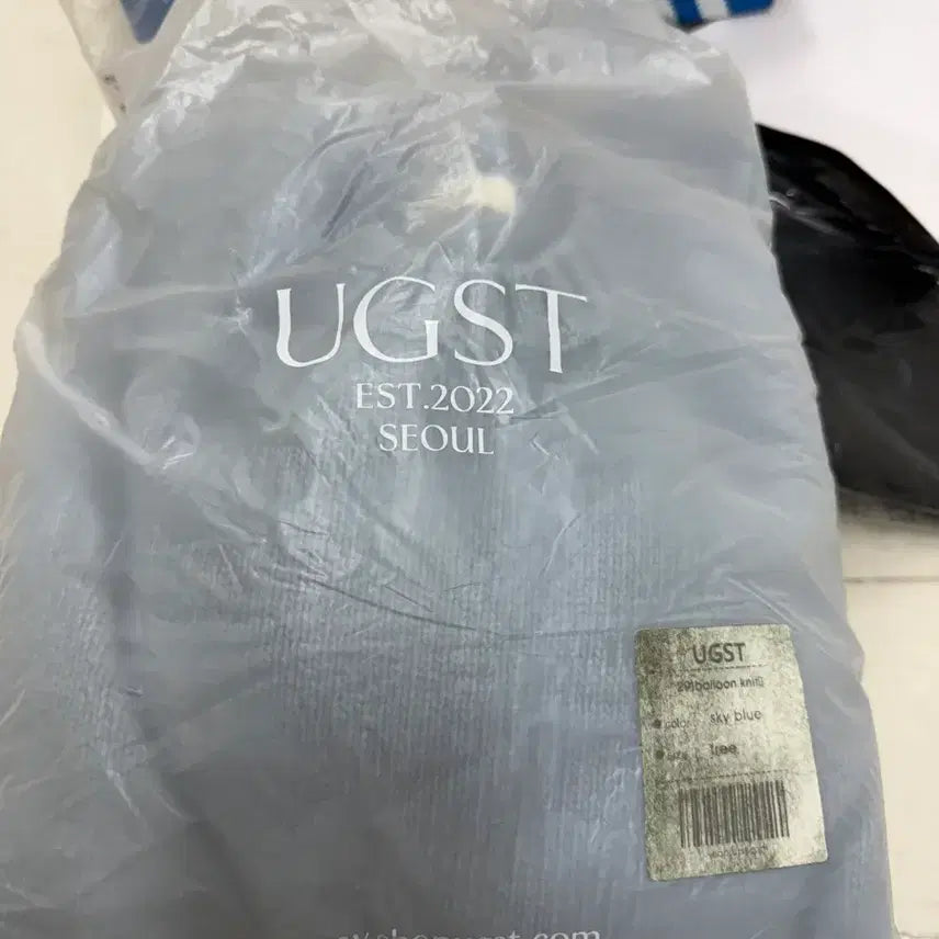 [BUNJANG] August Balloon Knit / 어그스트 벌룬 니트 새상품