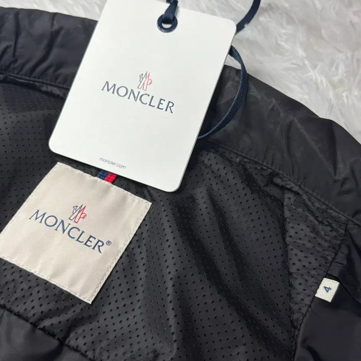 [BUNJANG] Moncler Windbreaker / [백화점판]몽클레어 바람막이