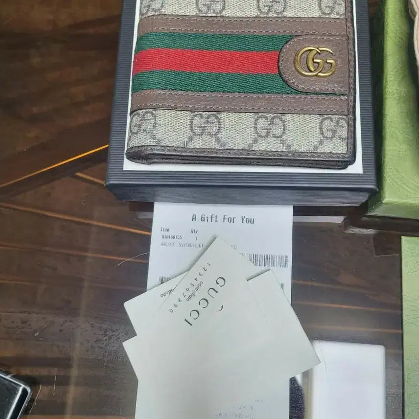 [BUNJANG] Gucci GG Supreme Wallet / 구찌 GG 수프림 반지갑 정품