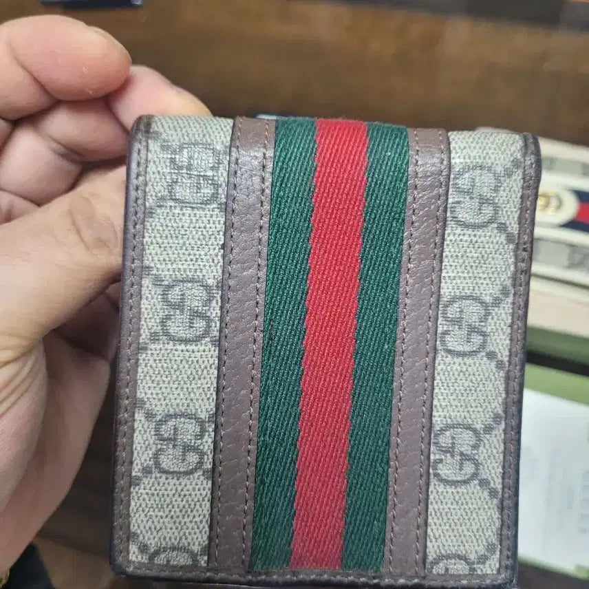 [BUNJANG] Gucci GG Supreme Wallet / 구찌 GG 수프림 반지갑 정품