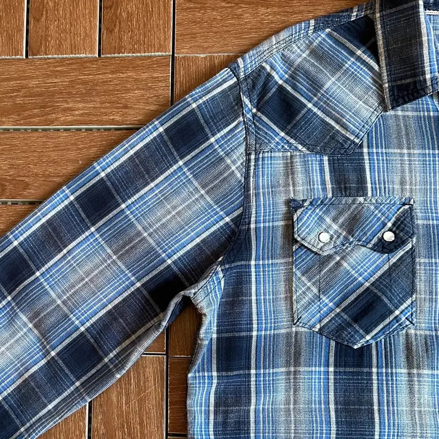 [BUNJANG] Levi's Check Western Shirt - Size M / 리바이스 체크 웨스턴 셔츠 M