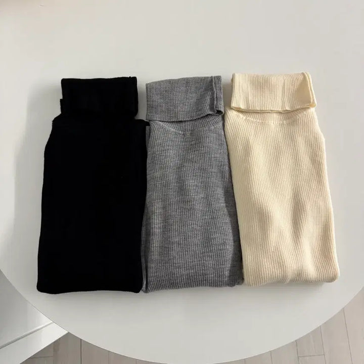 [BUNJANG] Merino Ribbed Turtleneck Sweater / 유니클로 메리노 립 골지 터틀넥 스웨터 니트 그레이