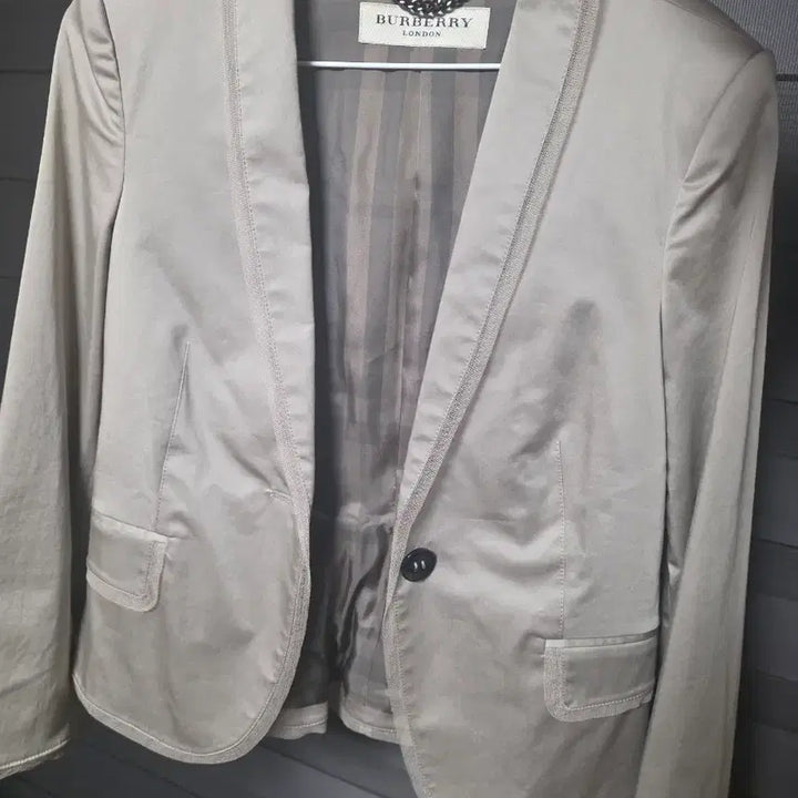 [BUNJANG] Burberry Women's Jacket / [정품] 새상품 버버리 여성 자켓