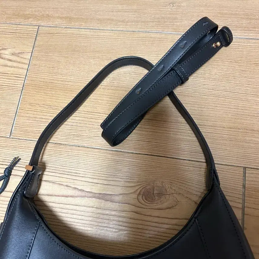 [BUNJANG] Couronne Mila Lady Shoulder Bag / 택포)쿠론 밀라레이디 숄더백