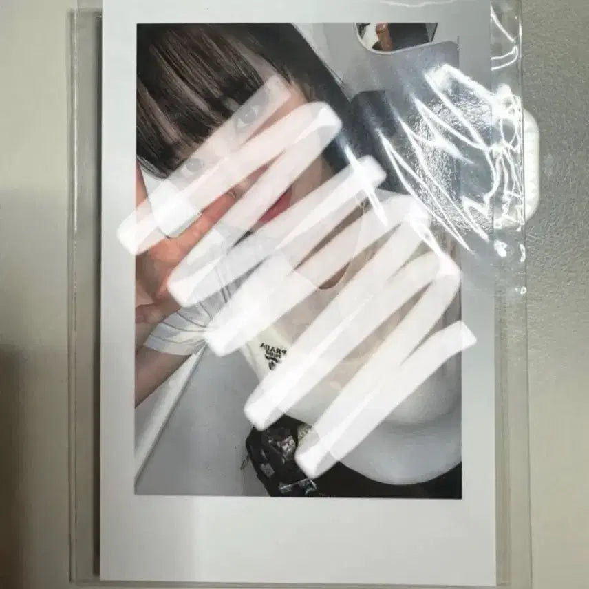 르세라핌 김채원 언포기븐 특전 폴라로이드