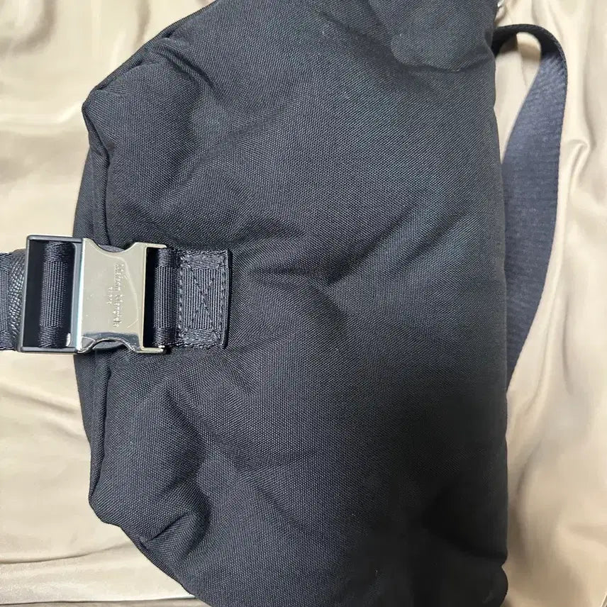 [BUNJANG] Maison Margiela Glam Slam Small Cycle Messenger Bag / 메종 마르지엘라 글램 스몰 사이클 메신저백 판매