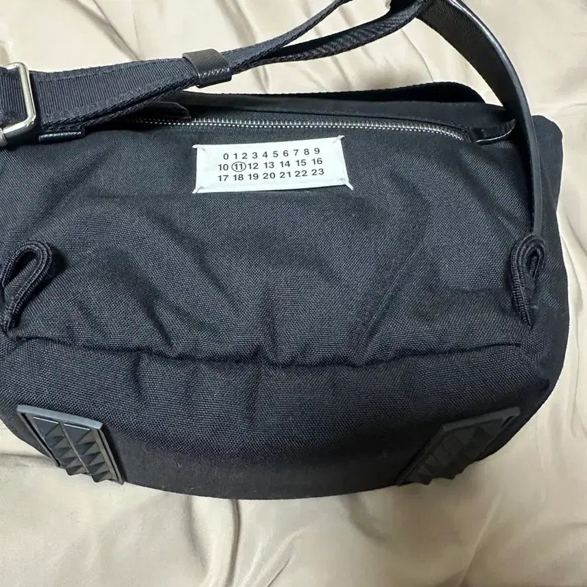 [BUNJANG] Maison Margiela Glam Slam Small Cycle Messenger Bag / 메종 마르지엘라 글램 스몰 사이클 메신저백 판매