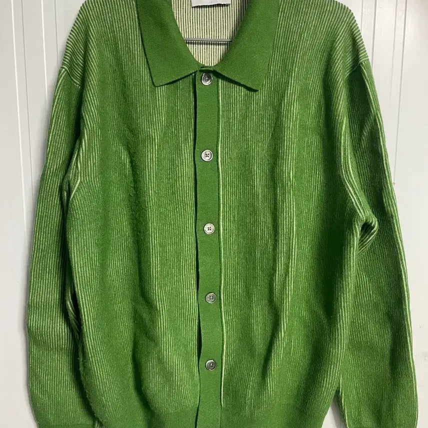 [BUNJANG] LeMadr Two-Tone Button Collar Knit Lime / 르마드 투톤 단추 카라 니트/라임