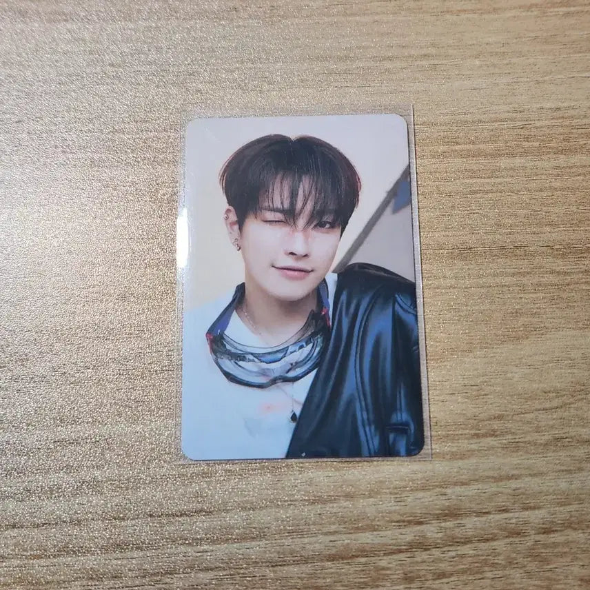 ATEEZ 에이티즈 애니티즈 트레카 홍중 포카