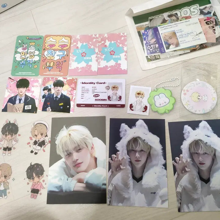 투바투 수빈 생일 카페 생카 특전 포카 엽서 스티커 키링 럭키 드로우