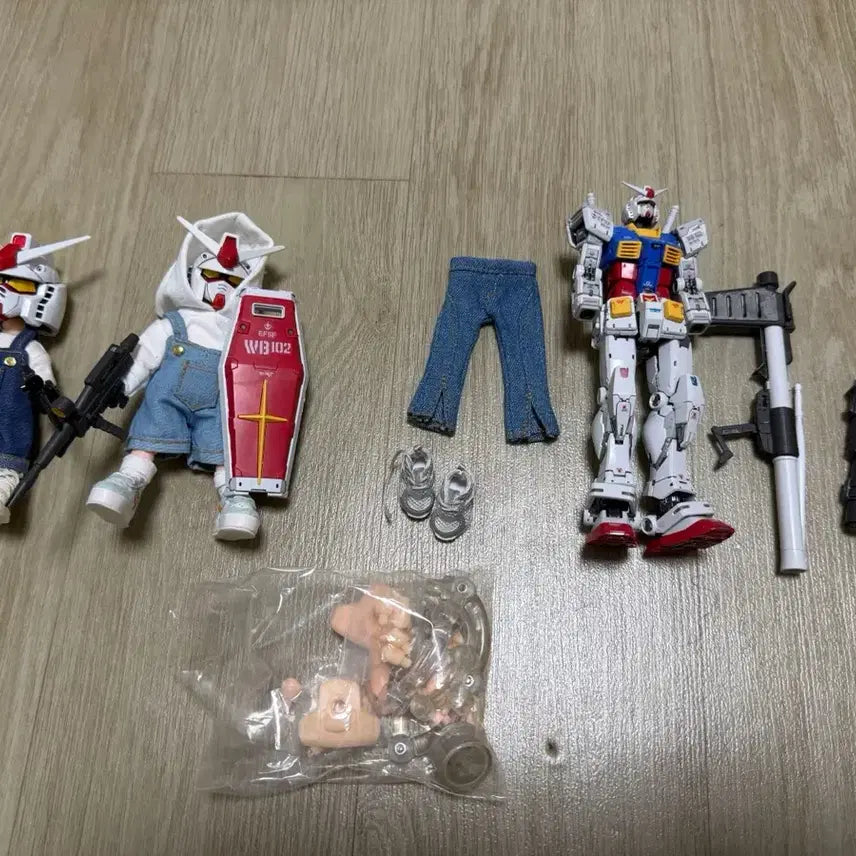 [BUNJANG] Custom Gundam Figure Bundle Set / 건담 피규어 커스텀2개 + RX-78-2 일괄판매