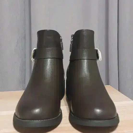 [BUNJANG] Esquire Ankle Boots 4cm (230) - Brown / 에스콰이어 인조가죽 앵클부츠 4cm 230사이즈 새제품