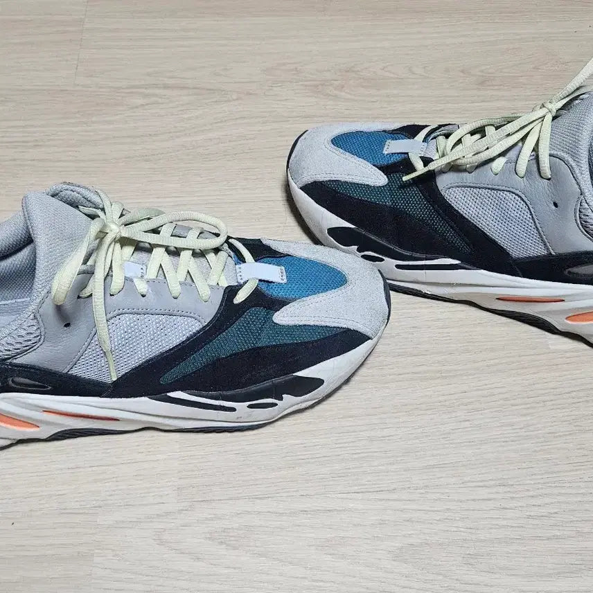 [BUNJANG] Adidas Yeezy 700 Wave Runner / 아디다스 이지 700 웨이브러너