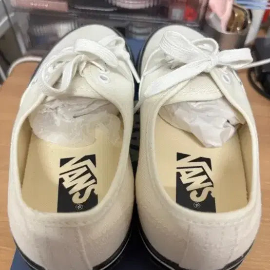 [BUNJANG] Vans Authentic 44 LX Model Shoes (Size 245) / 반스 어센틱 44 LX 모델 새 상품 245