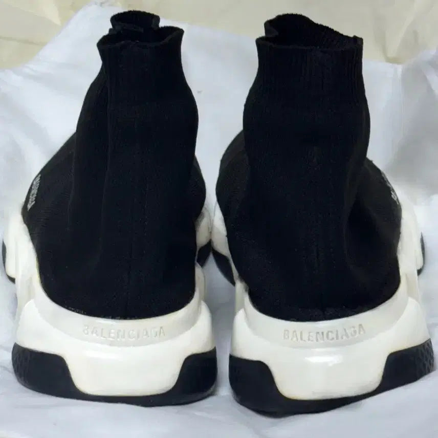 [BUNJANG] Balenciaga Speed Runner Sneakers (Black/White) - Size 42 / (정품) 발렌시아가 스피트 러너 스니커즈 42