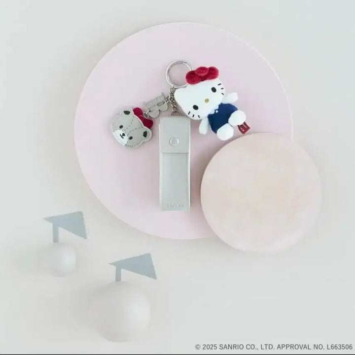 [BUNJANG] BRILMY Hello Kitty Beige Lip Pouch Keyring / 브릴미) -한정판 미개봉 무배- BRILMY 립 파우치 베이지 키링