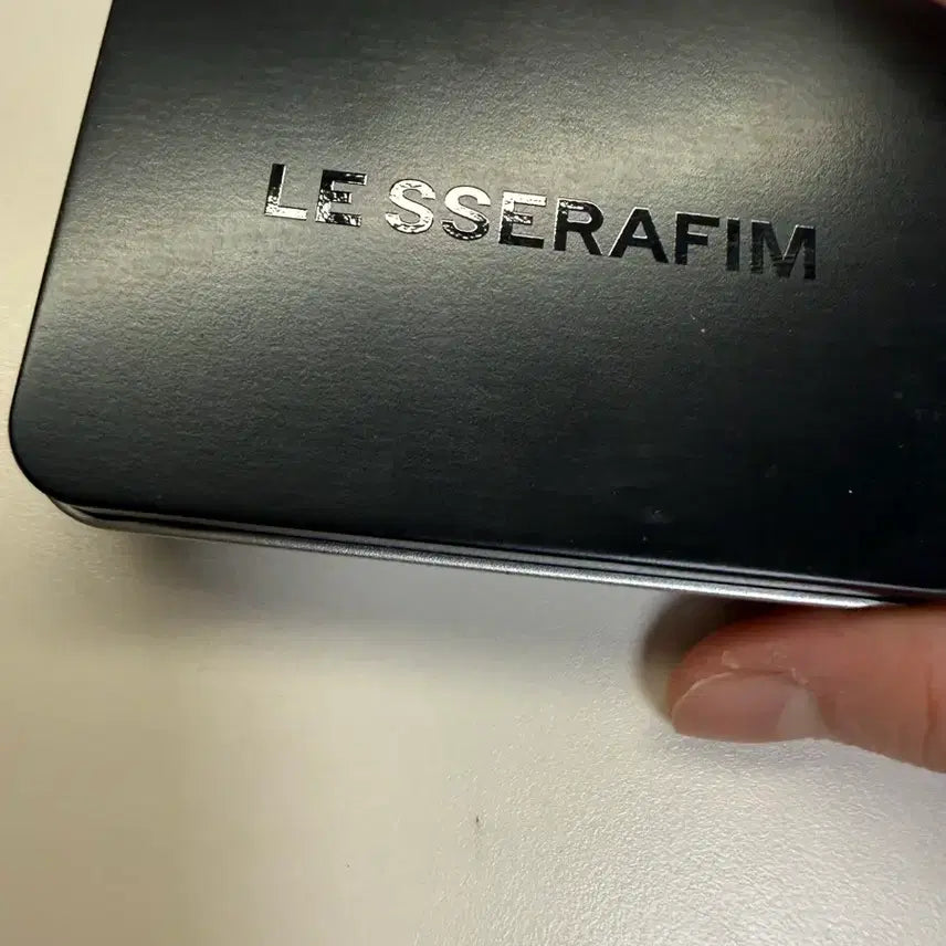 르세라핌 틴케이스