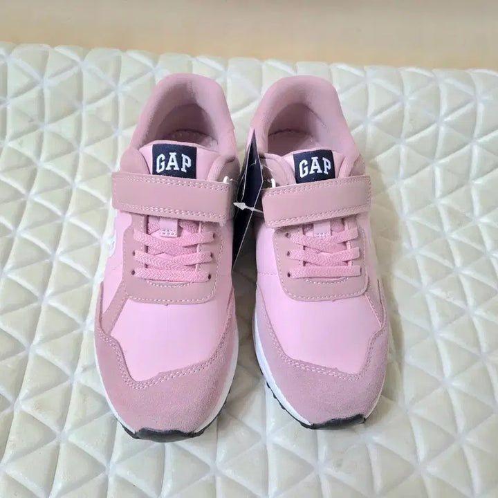 [SOLD OUT] 210 새상품 갭키즈 운동화 여아 운동화 여아 신발 키즈 핑크 운동화