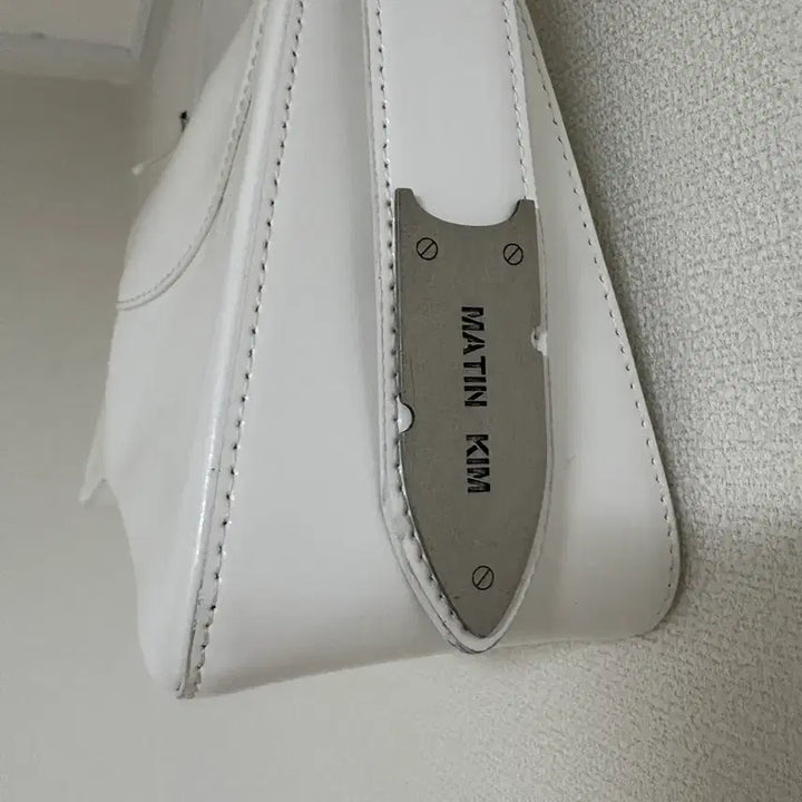 [BUNJANG] Matinkim Leather Curve Shoulder Bag / 마뗑킴 소가죽 커브 숄더백