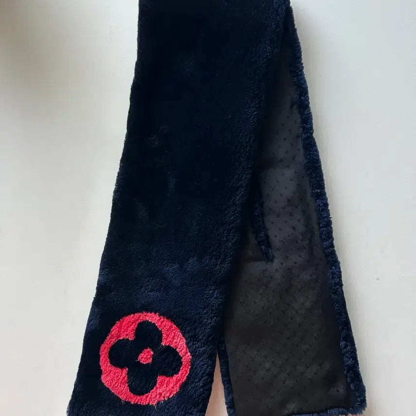[BUNJANG] Louis Vuitton Mink Muffler / 정품) 루이비통 밍크 머플러 네이비 핑크