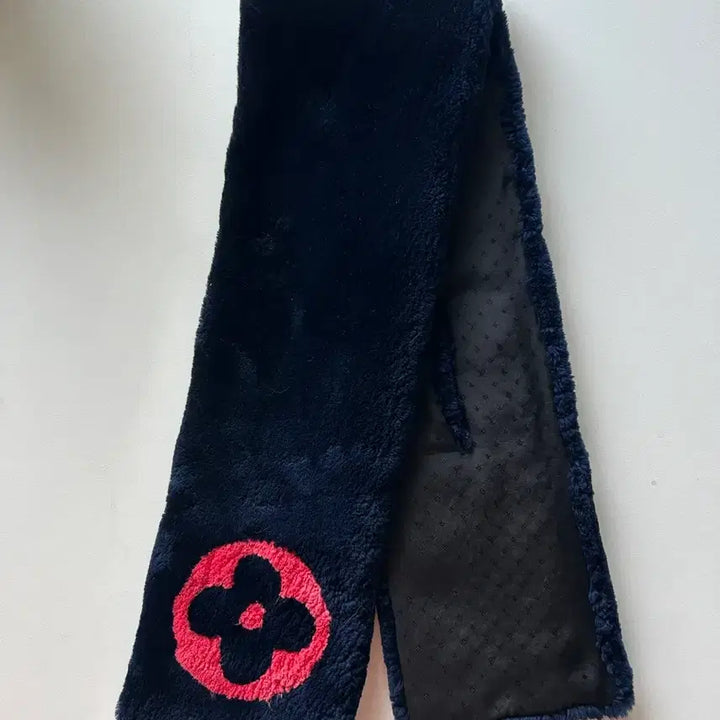 [BUNJANG] Louis Vuitton Mink Muffler / 정품) 루이비통 밍크 머플러 네이비 핑크