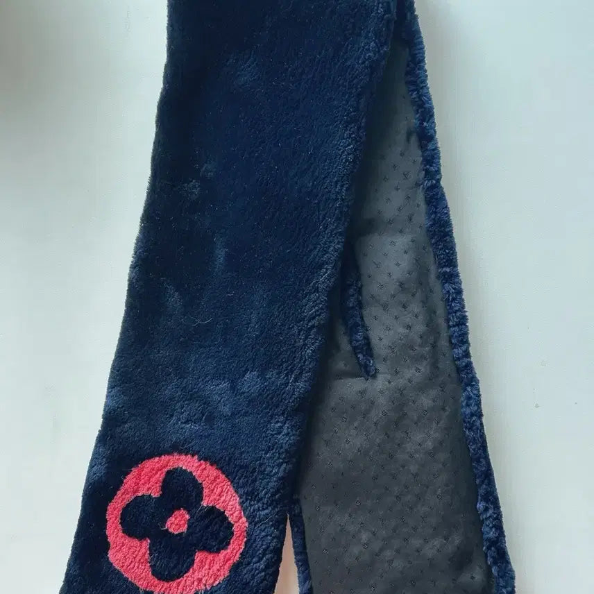 [BUNJANG] Louis Vuitton Mink Muffler / 정품) 루이비통 밍크 머플러 네이비 핑크