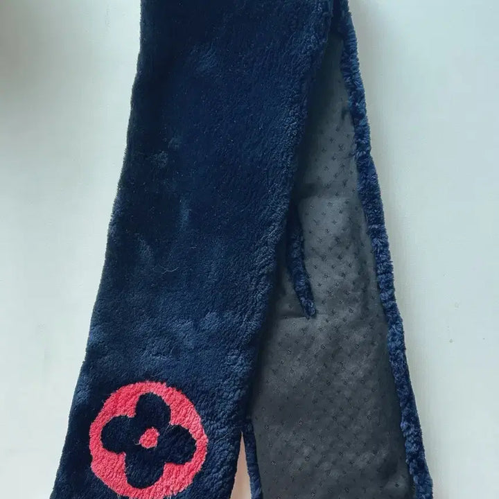 [BUNJANG] Louis Vuitton Mink Muffler / 정품) 루이비통 밍크 머플러 네이비 핑크