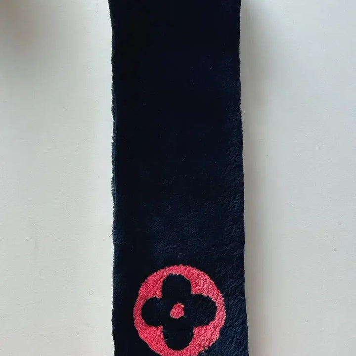 [BUNJANG] Louis Vuitton Mink Muffler / 정품) 루이비통 밍크 머플러 네이비 핑크