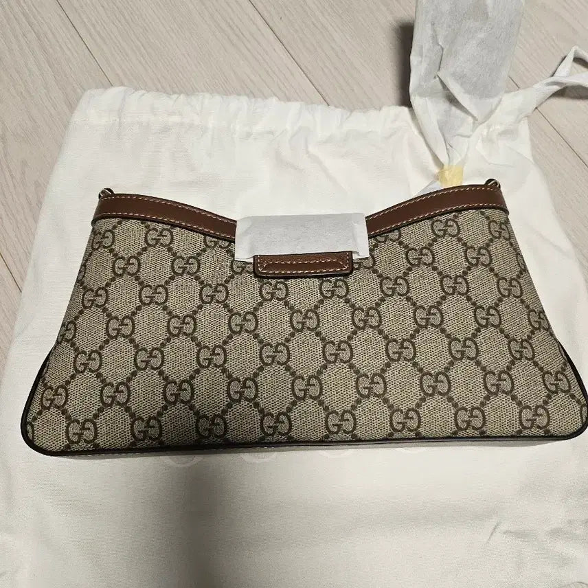 [BUNJANG] Gucci GG Canvas Padlock Shoulder Bag / 구찌 GG 캔버스 패드락 숄더백