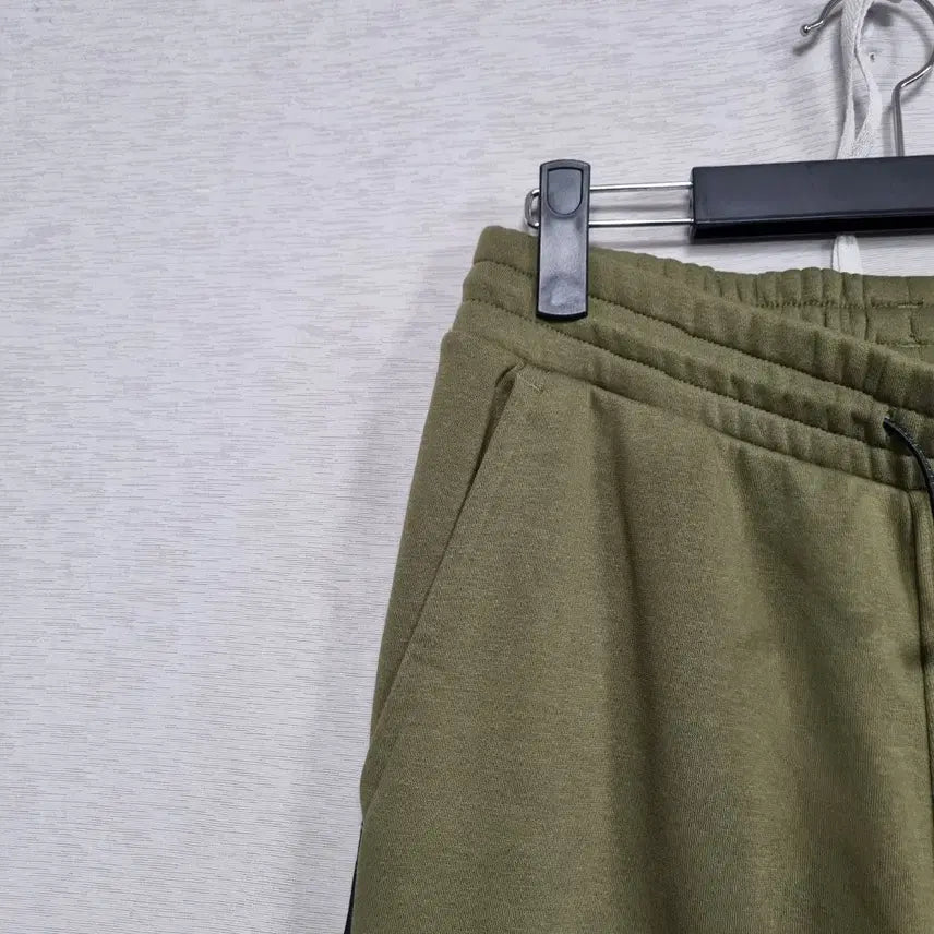 [BUNJANG] Adidas Khaki Fleece Jogger Pants (Men's 30-31 inch) / 아디다스 카키 기모 조거팬츠 남30-31인치 ㅡ1229
