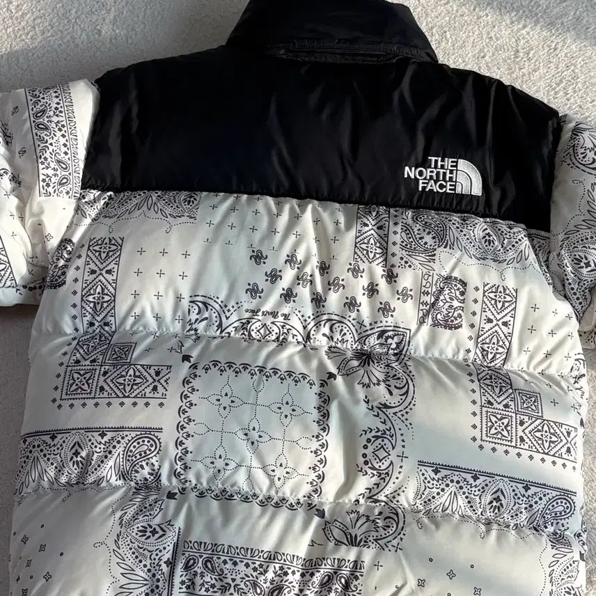 [BUNJANG] 1996 Nuptse Off-White Jacket / 노스페이스 1996 눕시 오프화이트