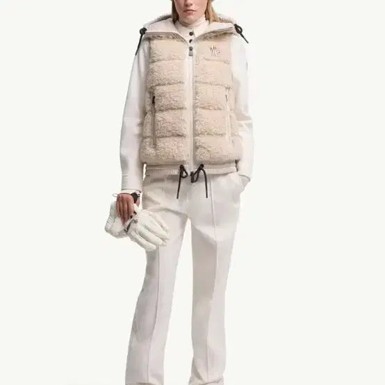 [BUNJANG] Mong Sherpa Hooded Padded Vest / 몽  양털 후드 패딩 조끼  새 제품 1