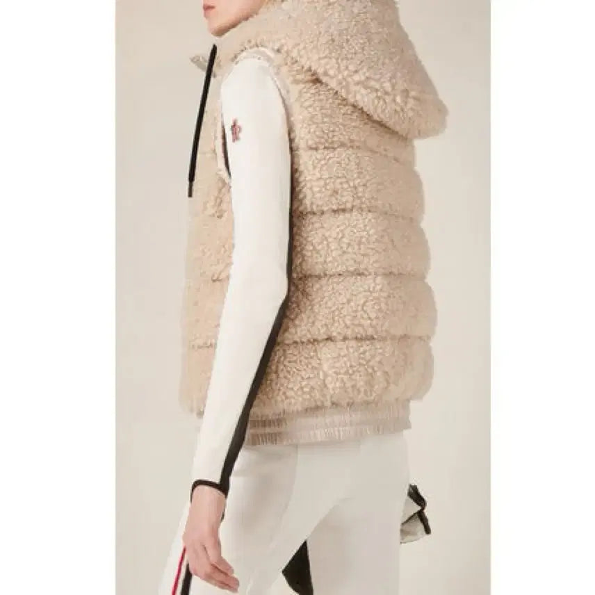 [BUNJANG] Mong Sherpa Hooded Padded Vest / 몽  양털 후드 패딩 조끼  새 제품 1