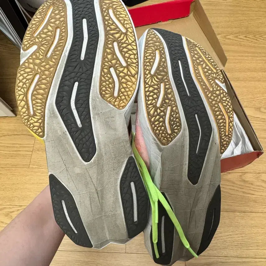 [BUNJANG] New Balance Level v4 Running Shoes / 뉴발 레벨 v4팝니다