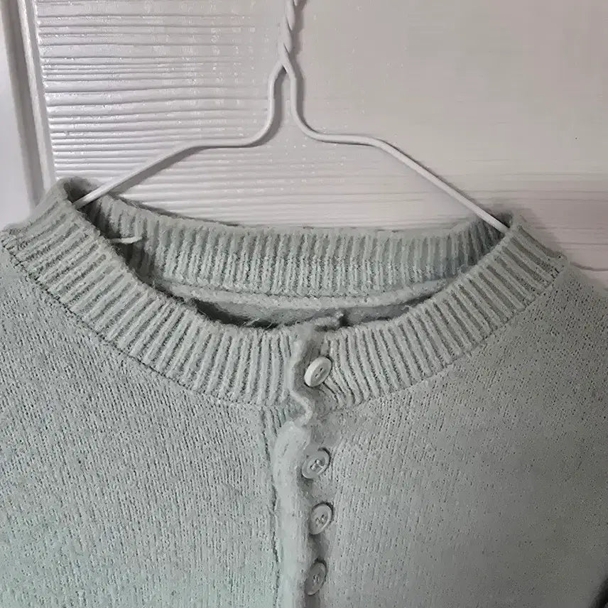 [BUNJANG] Mint Green Henley Knit Sweater / 민트색 헨리넥 니트 스웨터