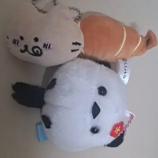 [BUNJANG] Unspecified Bird and Cat Gachapon Figure Bundle / 뱁새,고양이 가챠인형 2개일괄