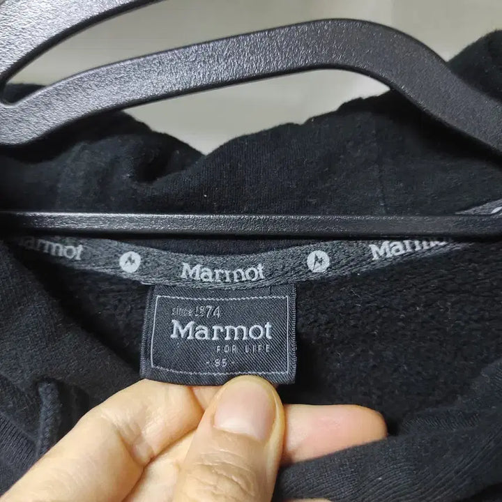 [BUNJANG] Marmot Fleece Hoodie (Size 95-100) / 마모트 기모 후드티 (95-100)