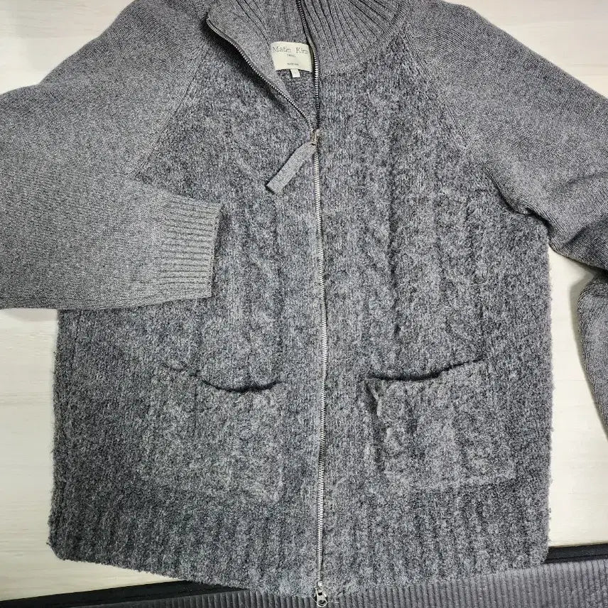 [BUNJANG] MATIN KIM Zip-up Knit / 마뗑킴 집업니트 급처분