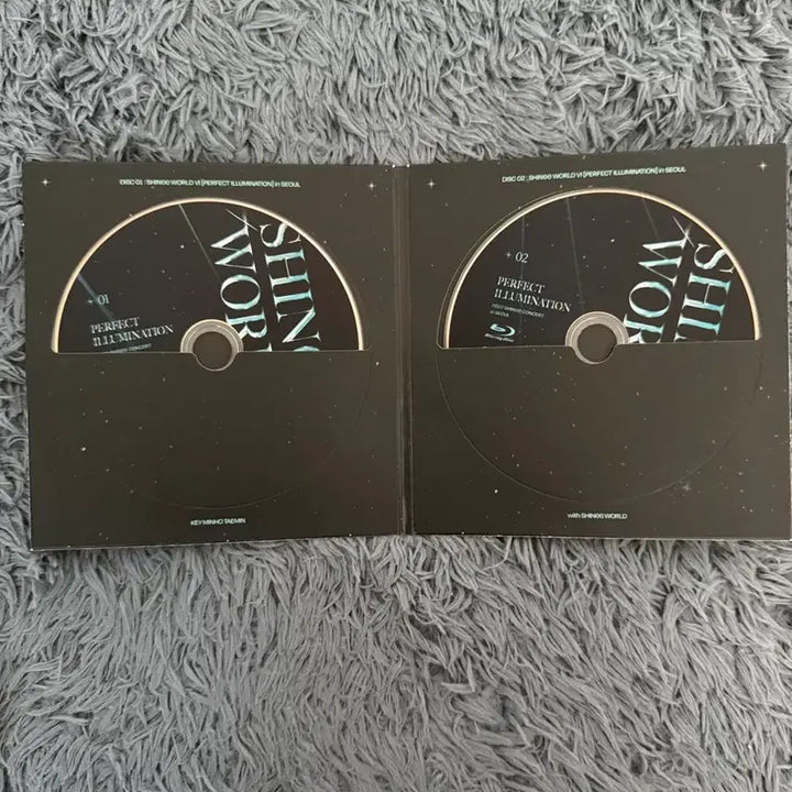 샤이니 퍼펙트 일루미네이션 블루레이 + 포토카드 양도