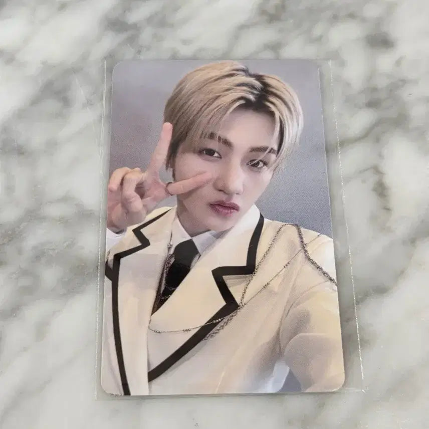 투어스 지훈 케타포 럭드